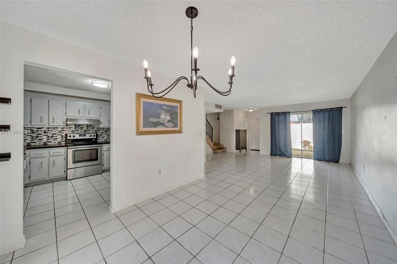 KENDALE LAKES TOWNHOUSE C - Residential