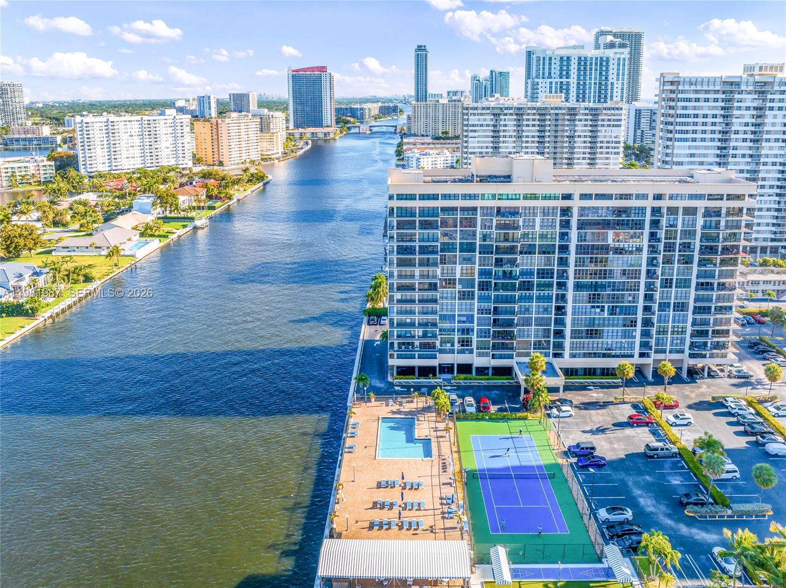 AVANT GARDE CONDO - Residential Lease