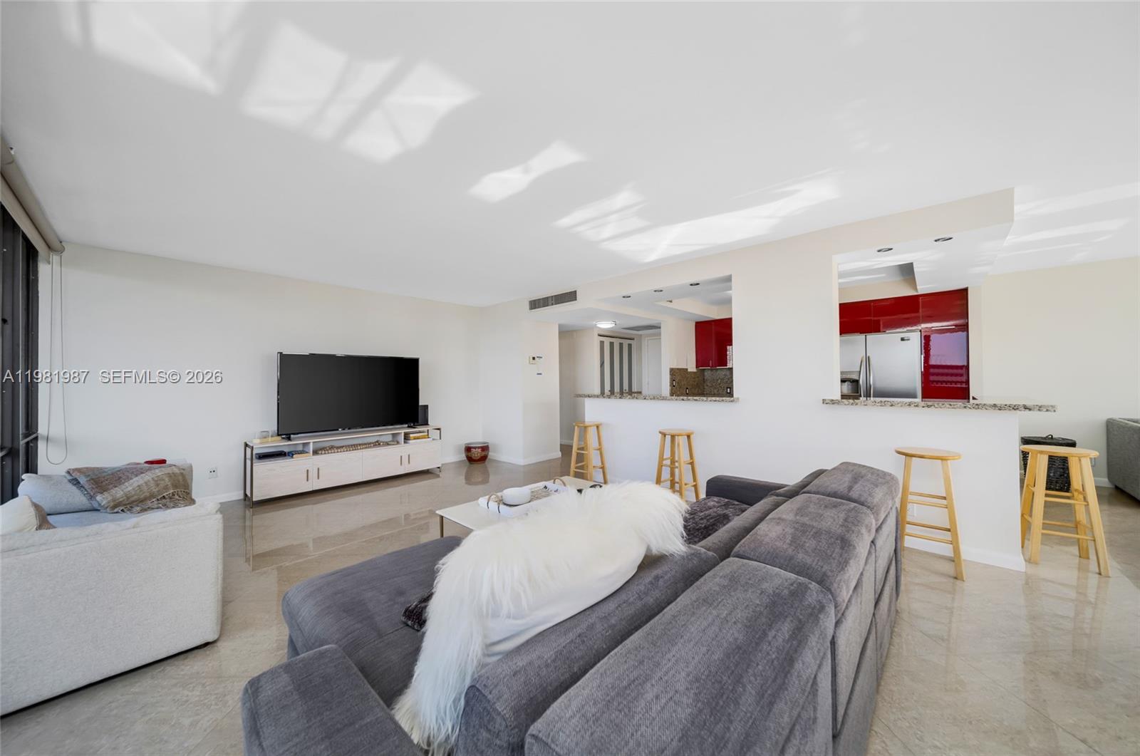 AVANT GARDE CONDO - Residential Lease