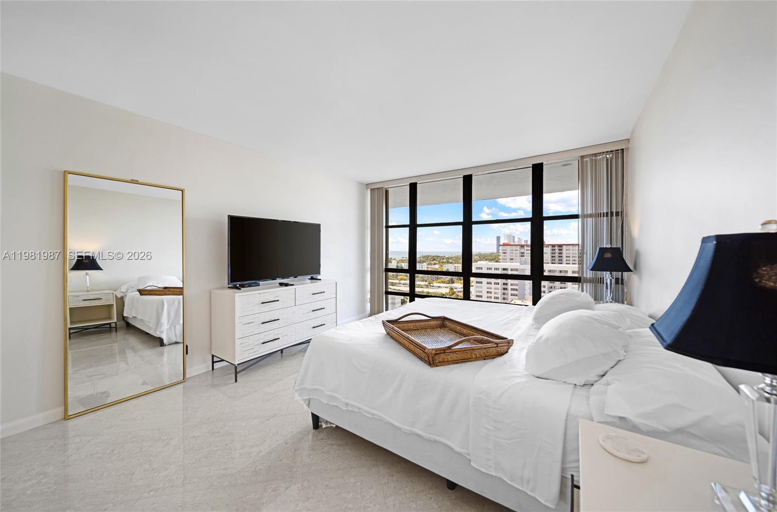 AVANT GARDE CONDO - Residential Lease