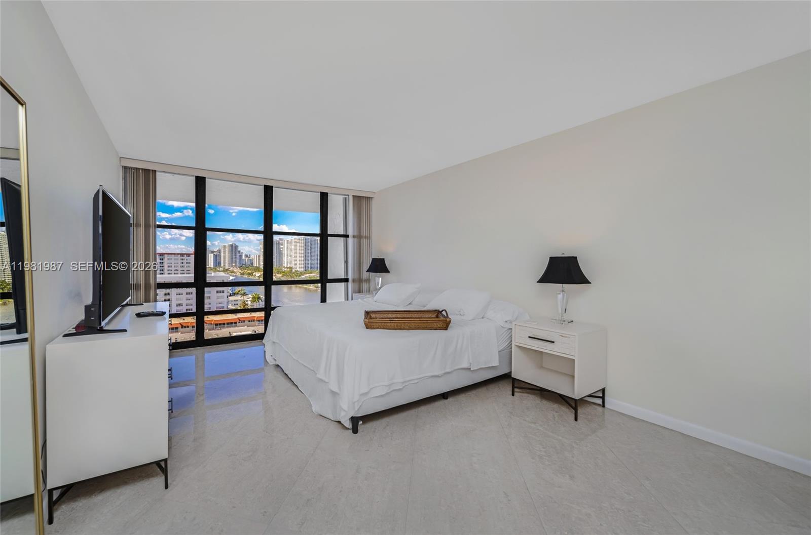 AVANT GARDE CONDO - Residential Lease