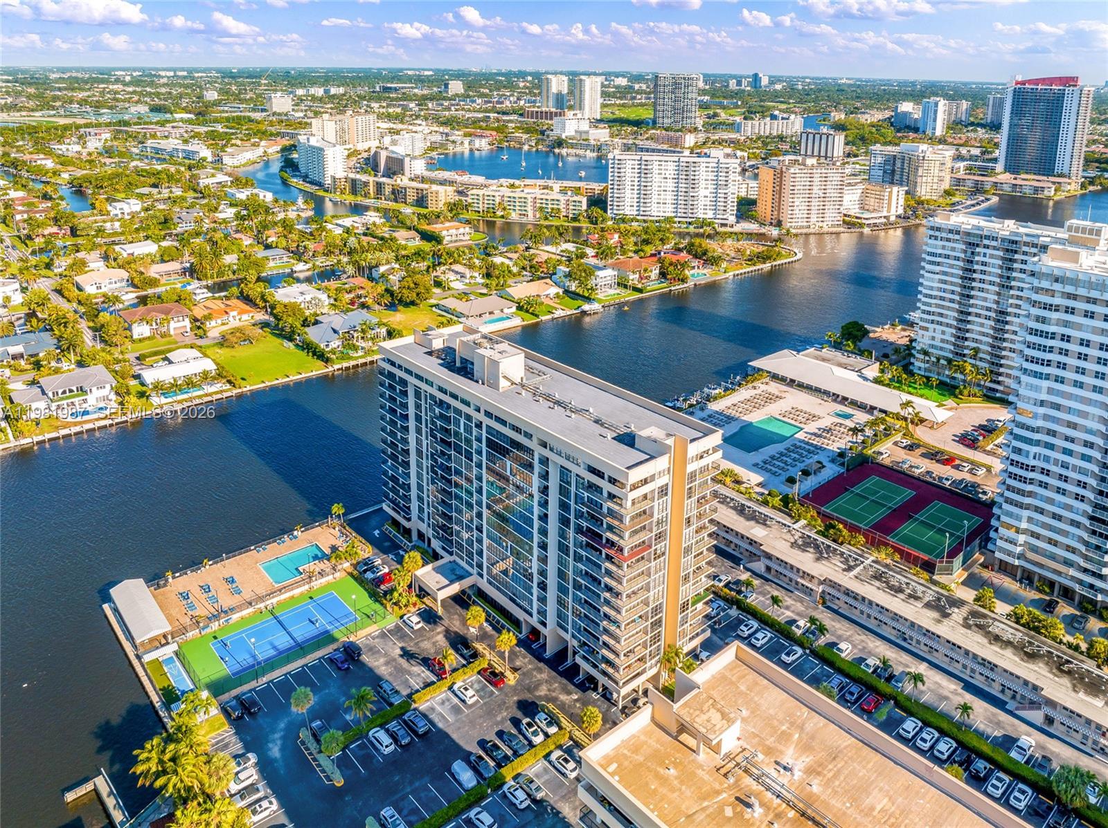 AVANT GARDE CONDO - Residential Lease