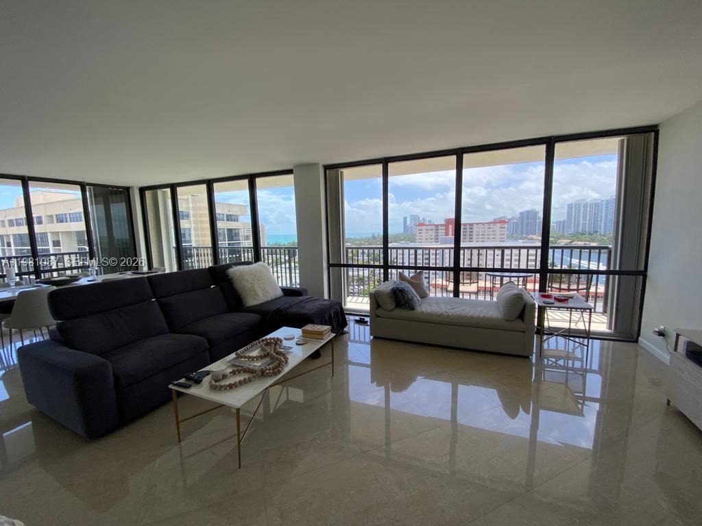 2017 S Ocean Dr 1502