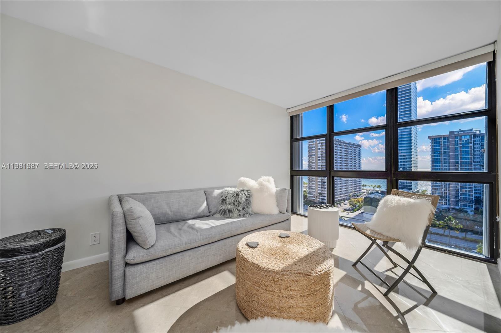 AVANT GARDE CONDO - Residential Lease