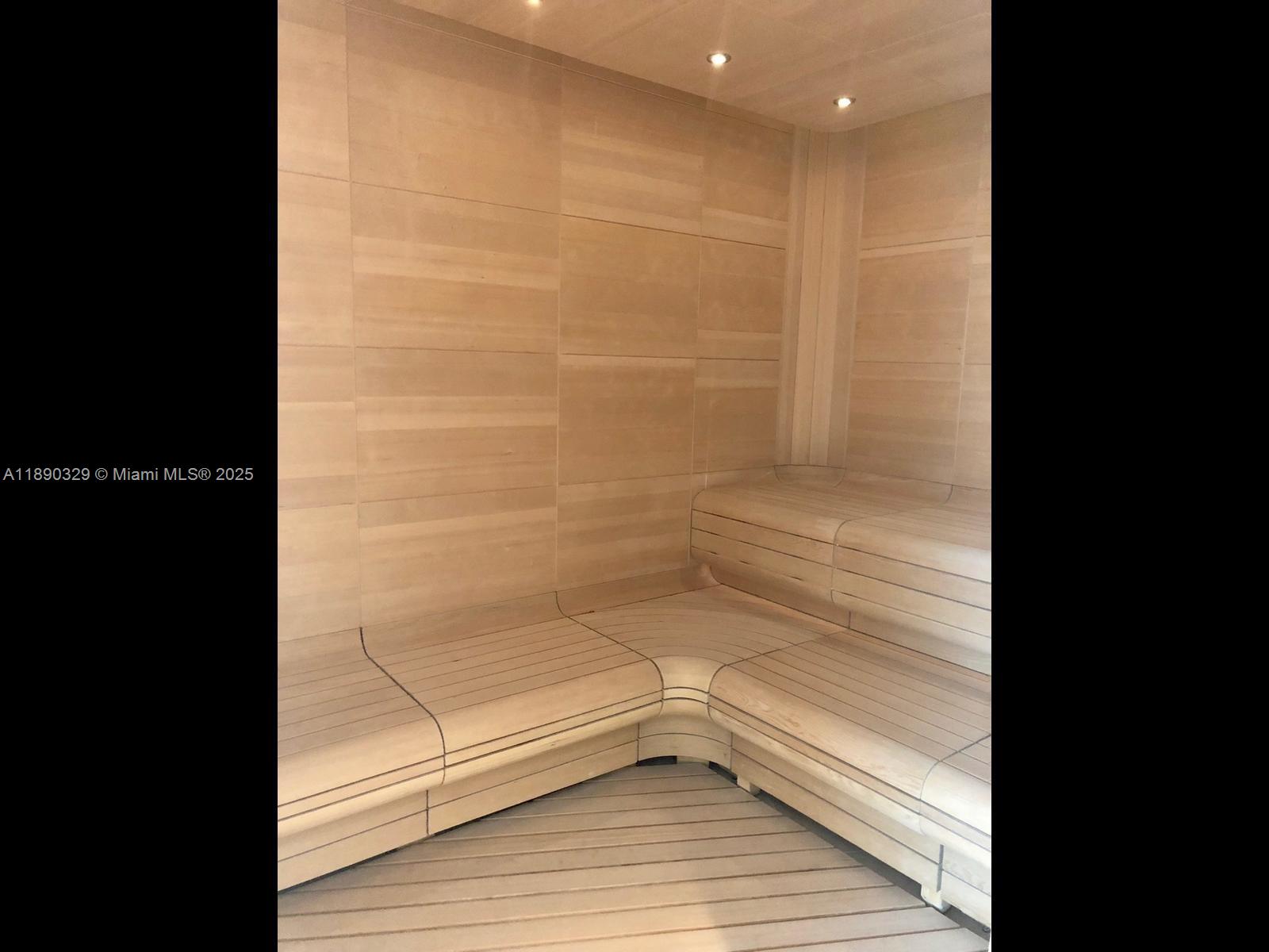 JADE SIGNATURE CONDO - Residential Lease