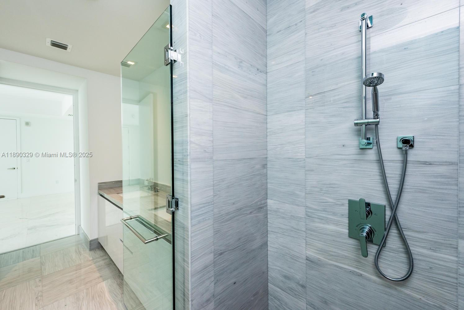 JADE SIGNATURE CONDO - Residential Lease