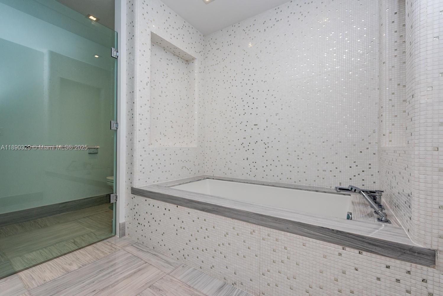JADE SIGNATURE CONDO - Residential Lease