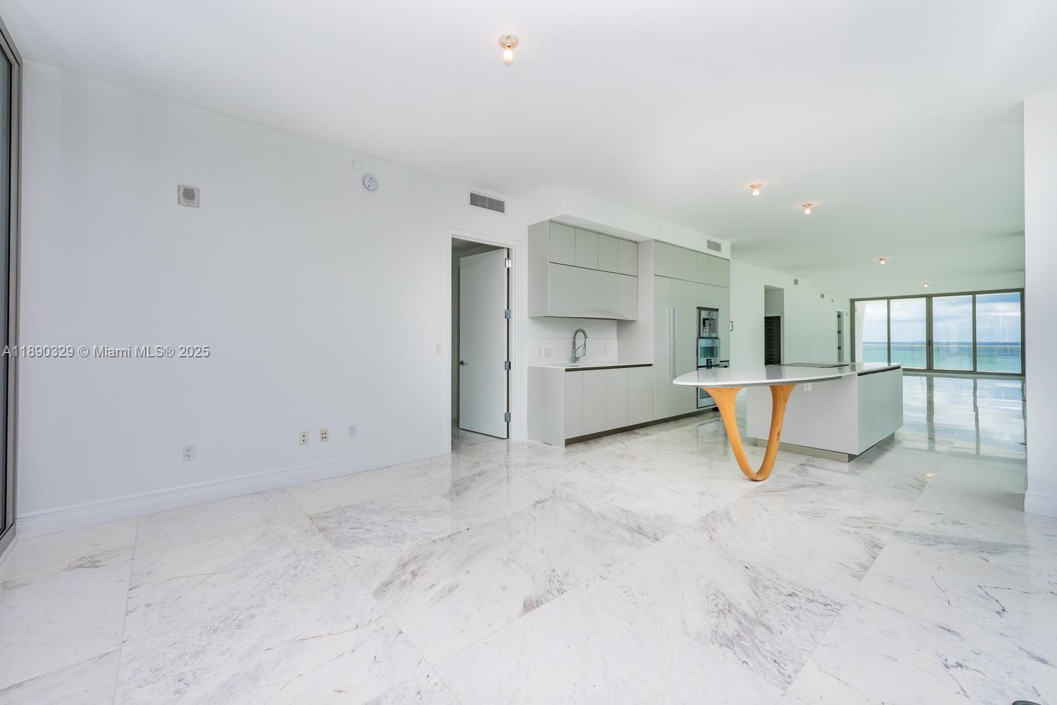 JADE SIGNATURE CONDO - Residential Lease