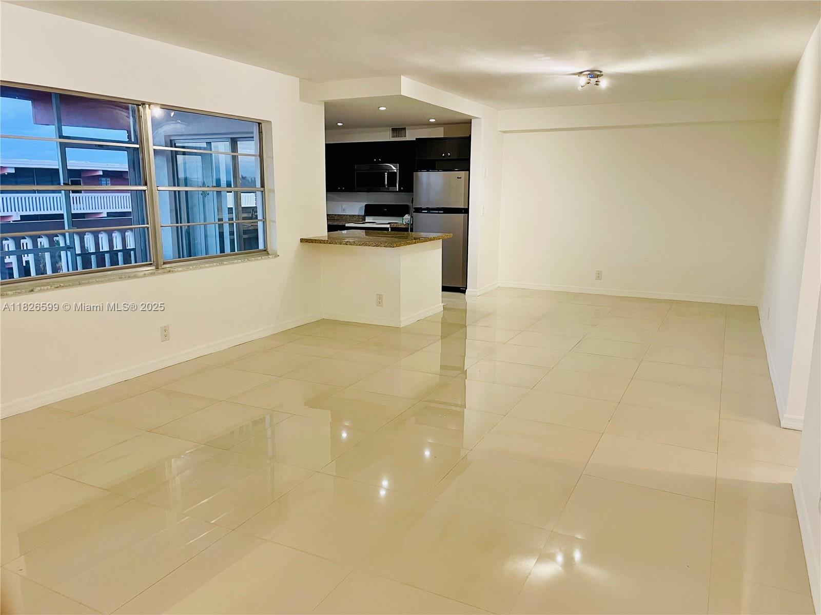 ELDORADO PLAZA WEST CONDO - Residential Lease