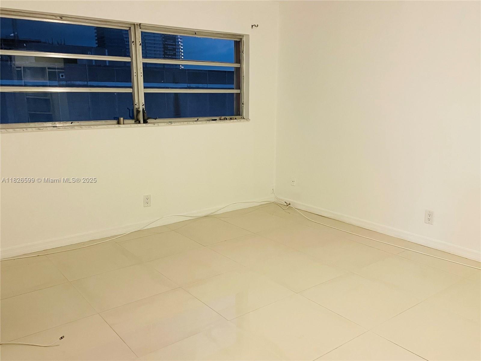 ELDORADO PLAZA WEST CONDO - Residential Lease