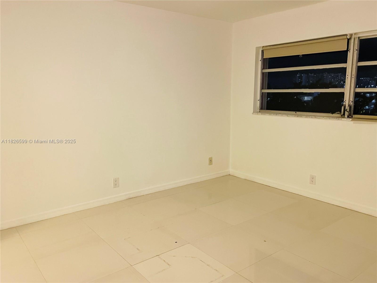 ELDORADO PLAZA WEST CONDO - Residential Lease