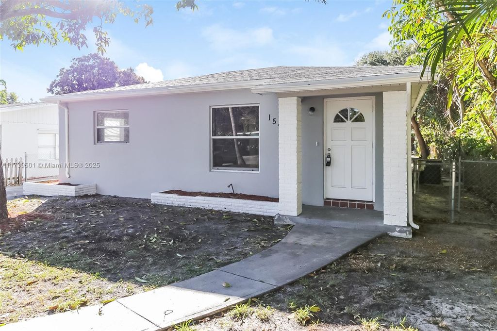 Photo of 1517 N 17th Ave N, Lake Worth, FL 33460 (MLS # A11739601)