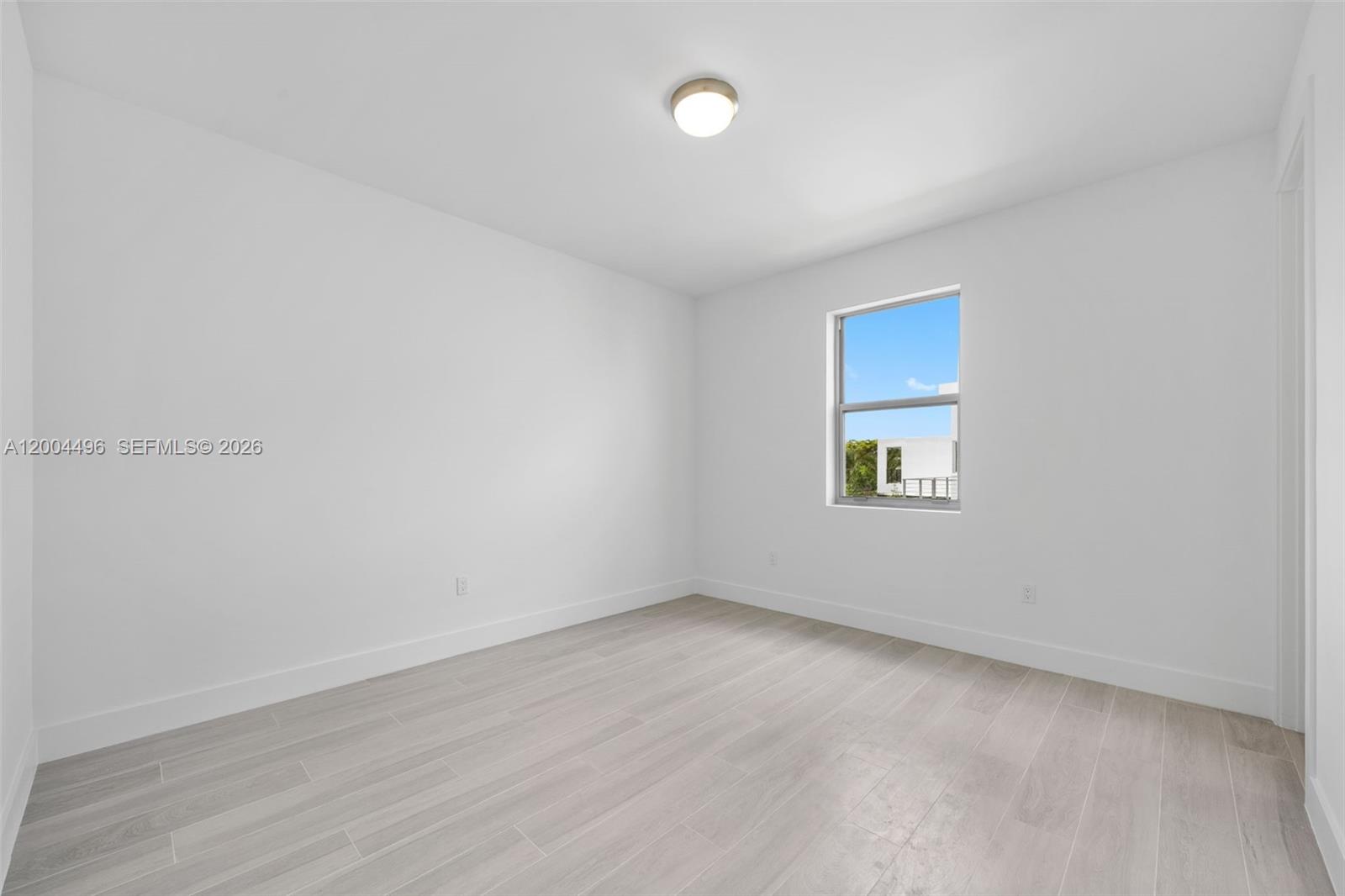 WESTON ESTATES - Residential