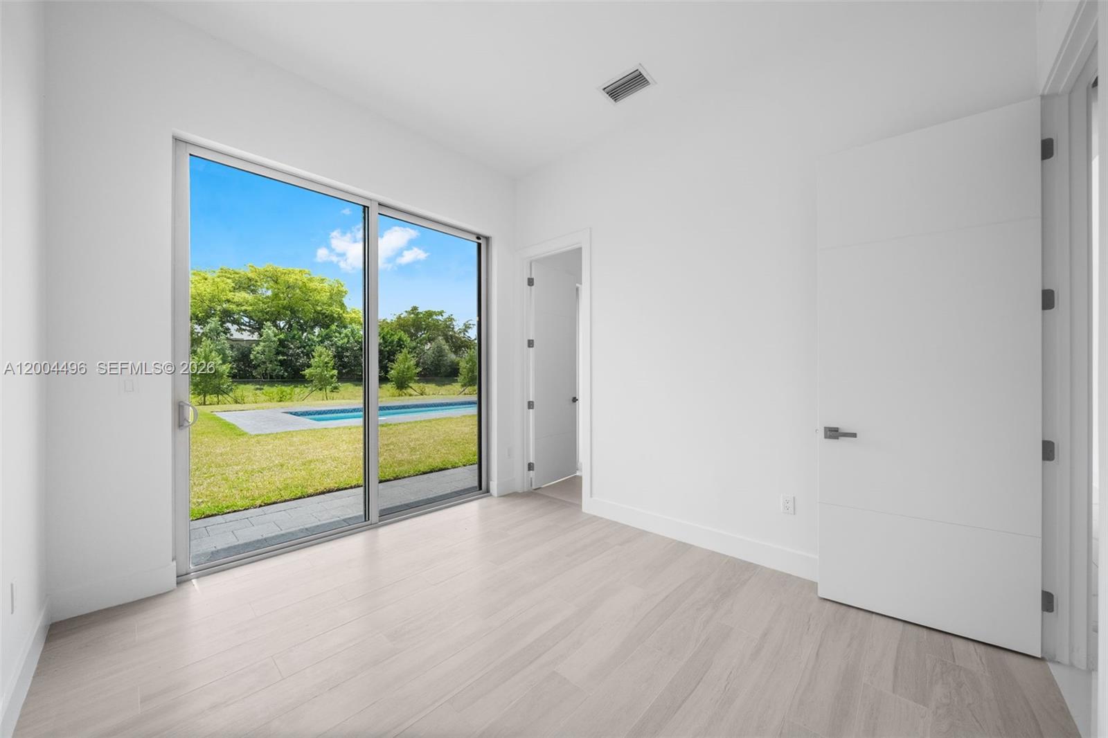 WESTON ESTATES - Residential