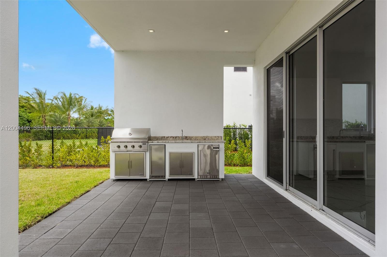 WESTON ESTATES - Residential