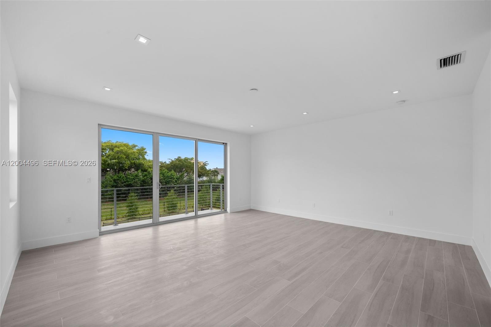 WESTON ESTATES - Residential