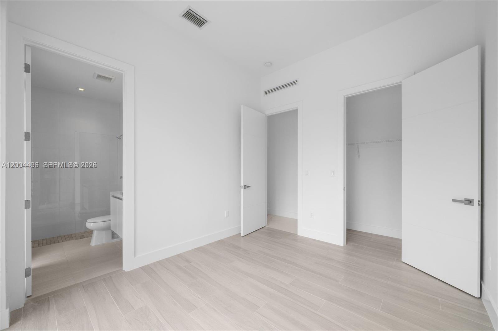 WESTON ESTATES - Residential