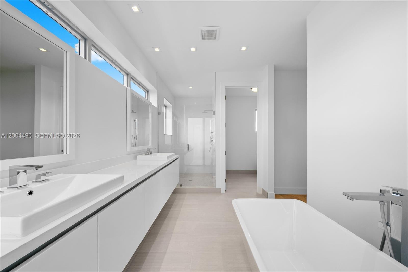 WESTON ESTATES - Residential