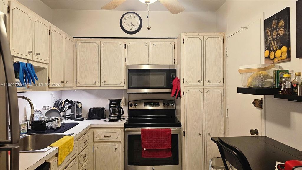 Photo of 1980 S Ocean Dr #6B, Hallandale Beach, FL 33009 (MLS # A11856707)