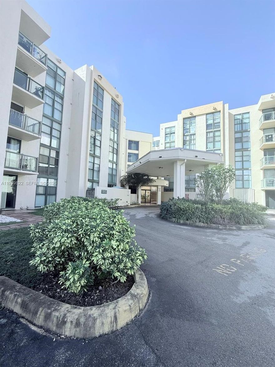 Cozy and bright condominium apartment located at 2055 SW 122nd Ave #415. This property features 2 bedrooms, 2 full bathrooms, and in-unit laundry, offering comfort and everyday convenience. Ideally located near shopping centers, supermarkets, restaurants, and parks, with easy access to major roads and public transportation. The area offers good public and private schools, making it ideal for families. A great opportunity to enjoy comfortable living in a desirable area.