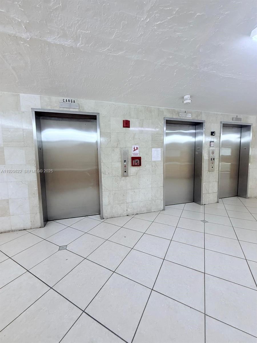 INTERNATIONAL TOWERS COND - Residential Lease