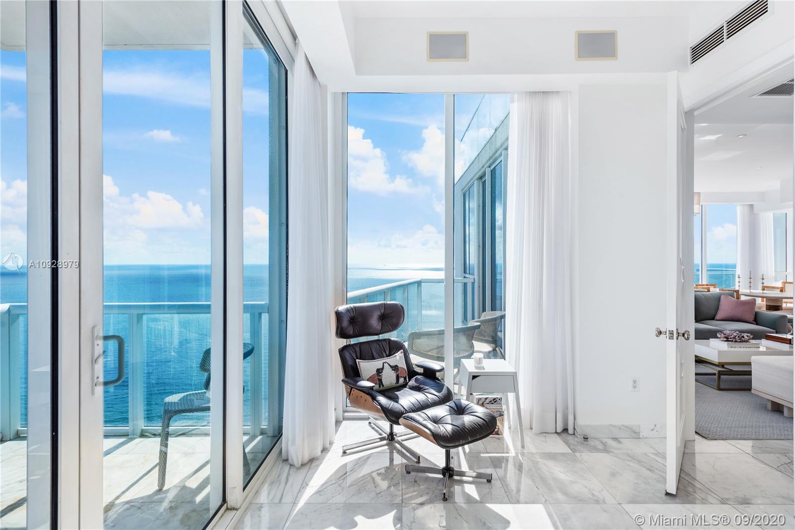 CONTINUUM ON SOUTH BEACH - Residential