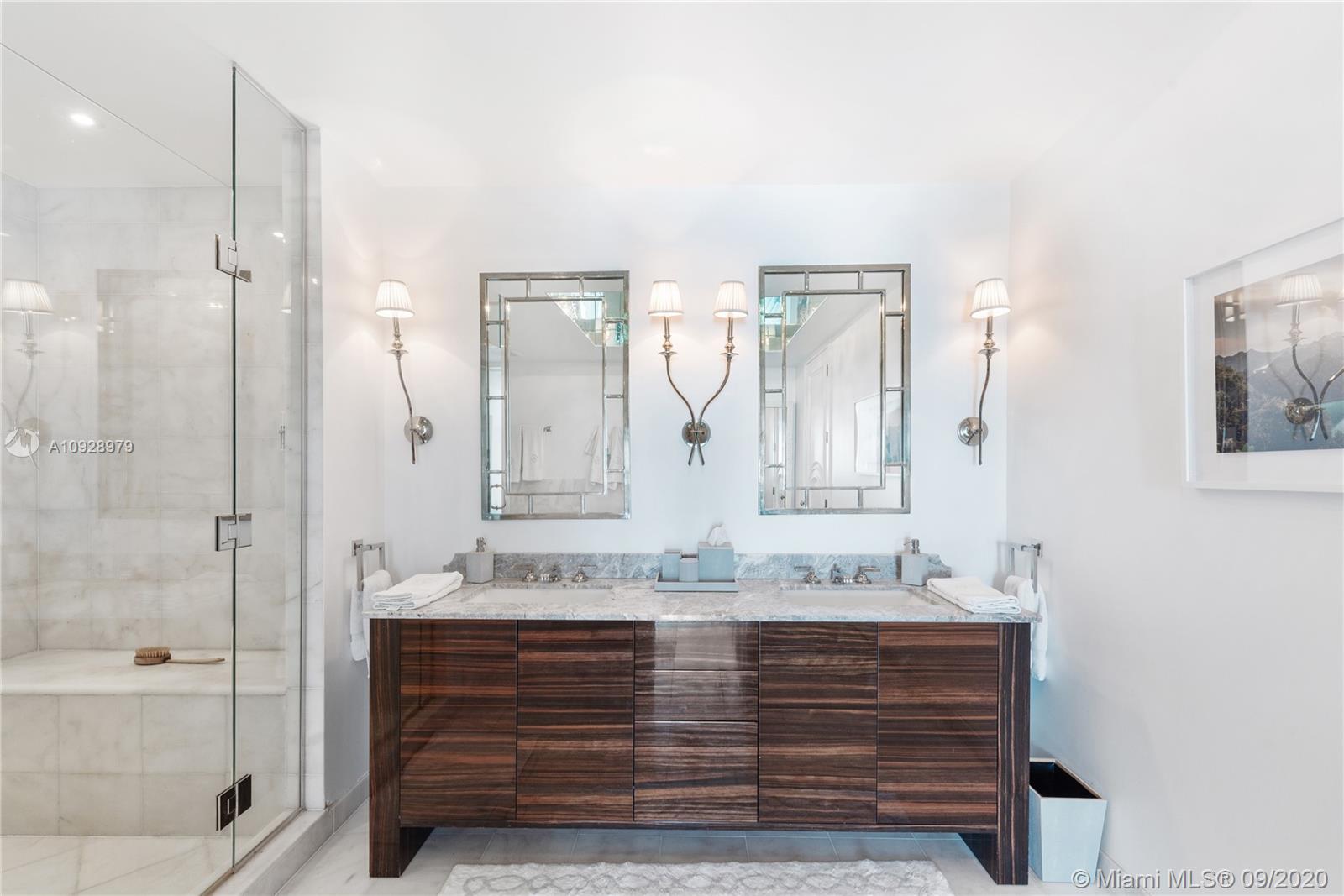 CONTINUUM ON SOUTH BEACH - Residential