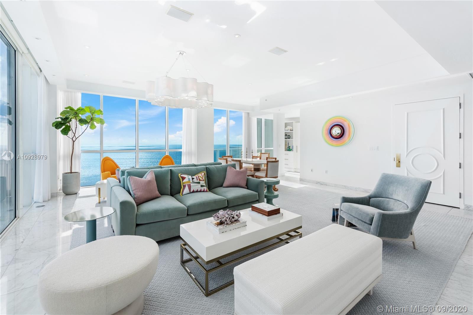 CONTINUUM ON SOUTH BEACH - Residential