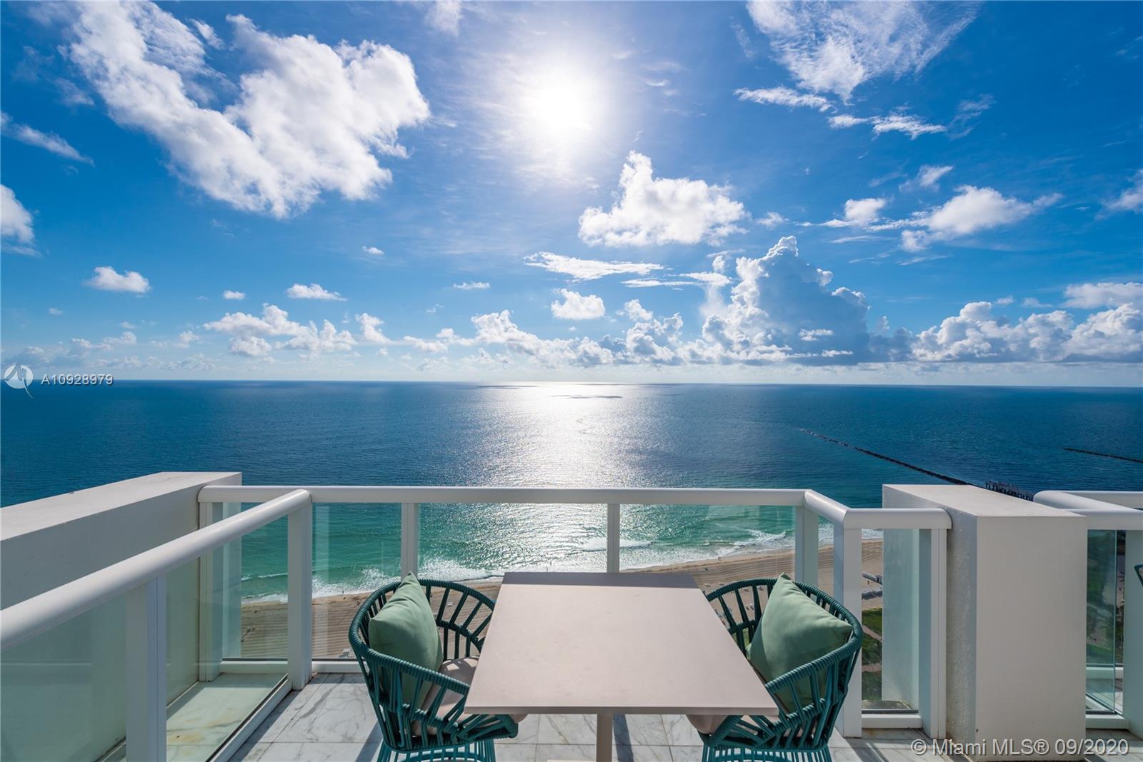 CONTINUUM ON SOUTH BEACH - Residential