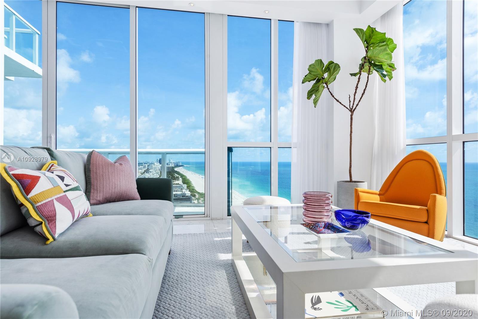 CONTINUUM ON SOUTH BEACH - Residential