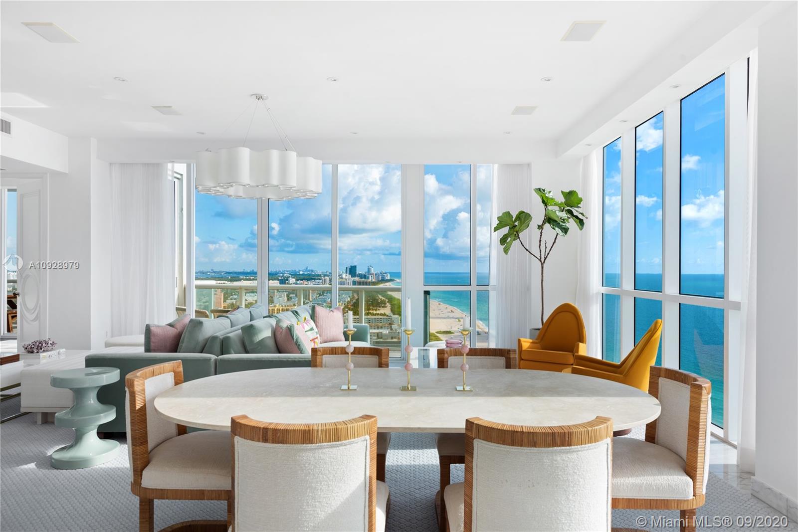 CONTINUUM ON SOUTH BEACH - Residential