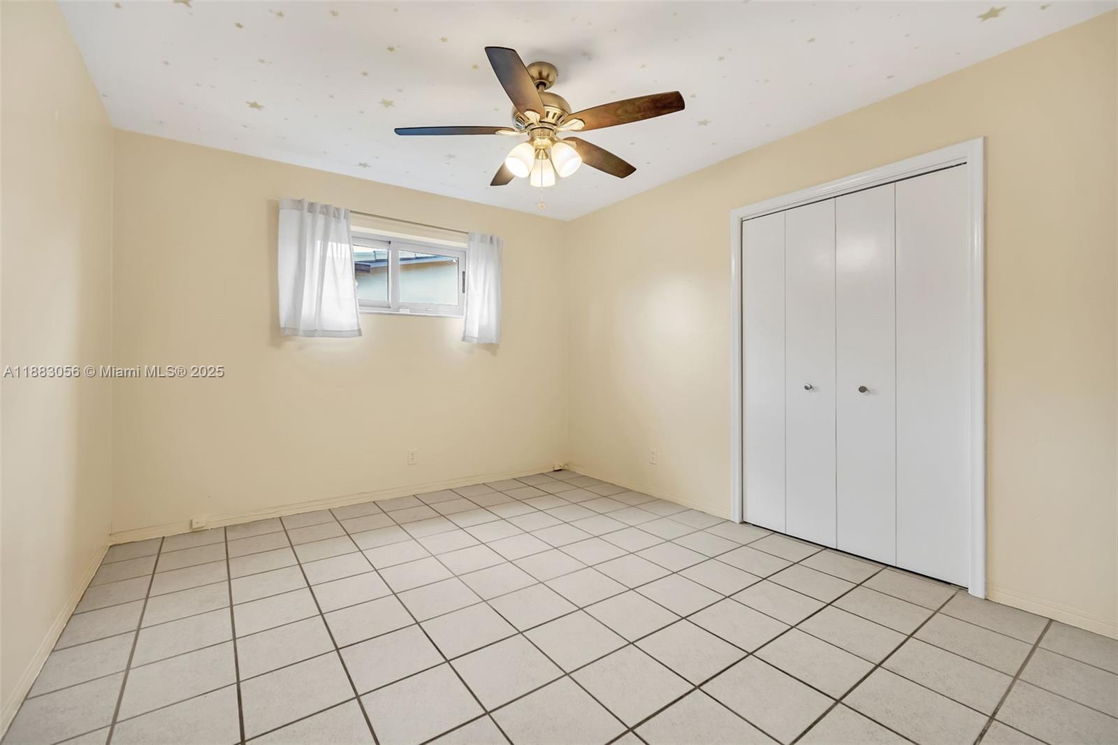 HOLLYWOOD HILLS 1965 - Residential