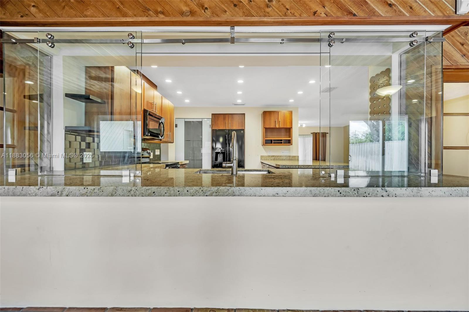 HOLLYWOOD HILLS 1965 - Residential