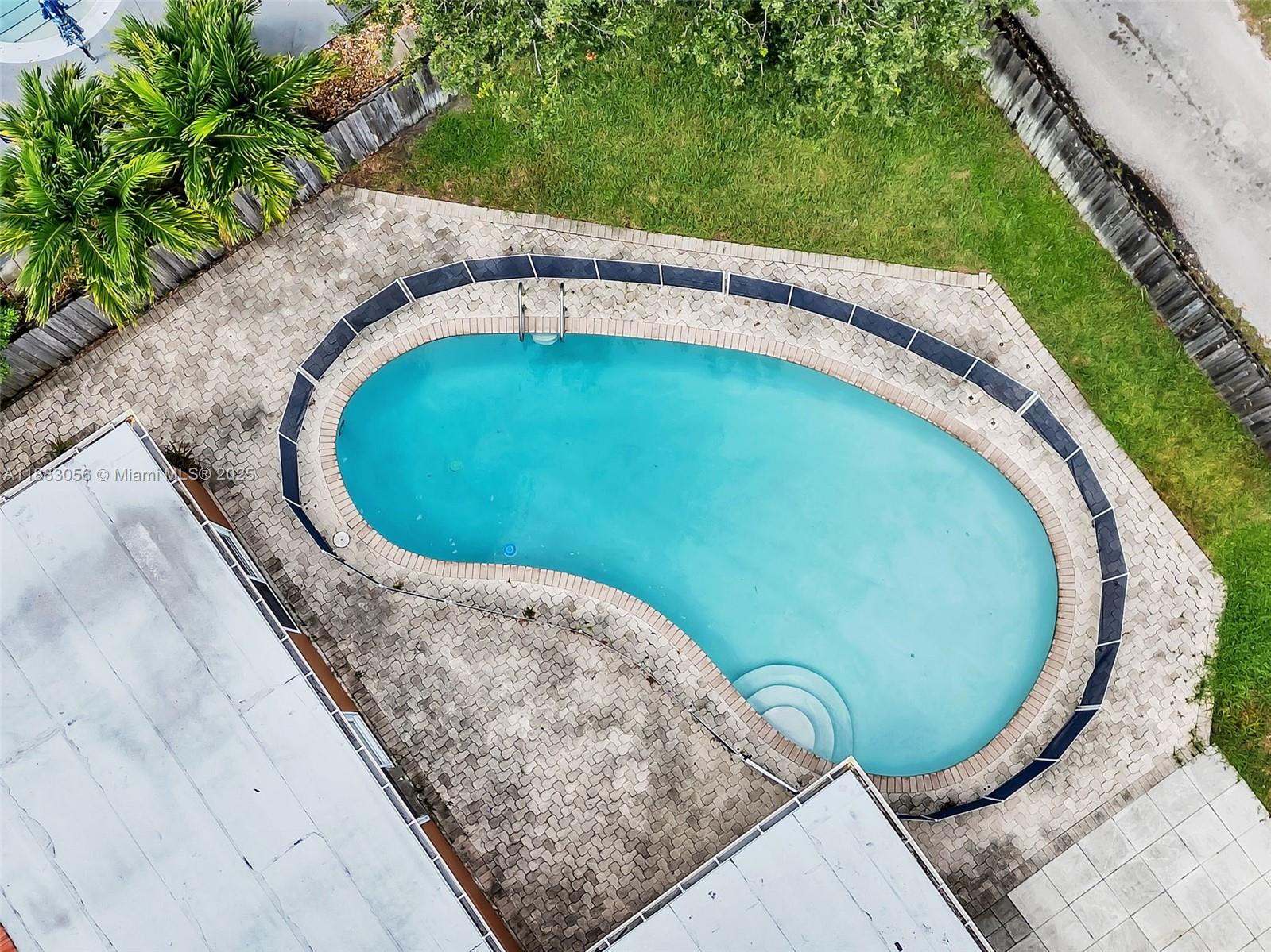 HOLLYWOOD HILLS 1965 - Residential