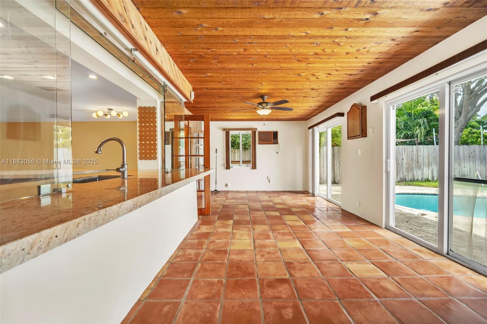 HOLLYWOOD HILLS 1965 - Residential