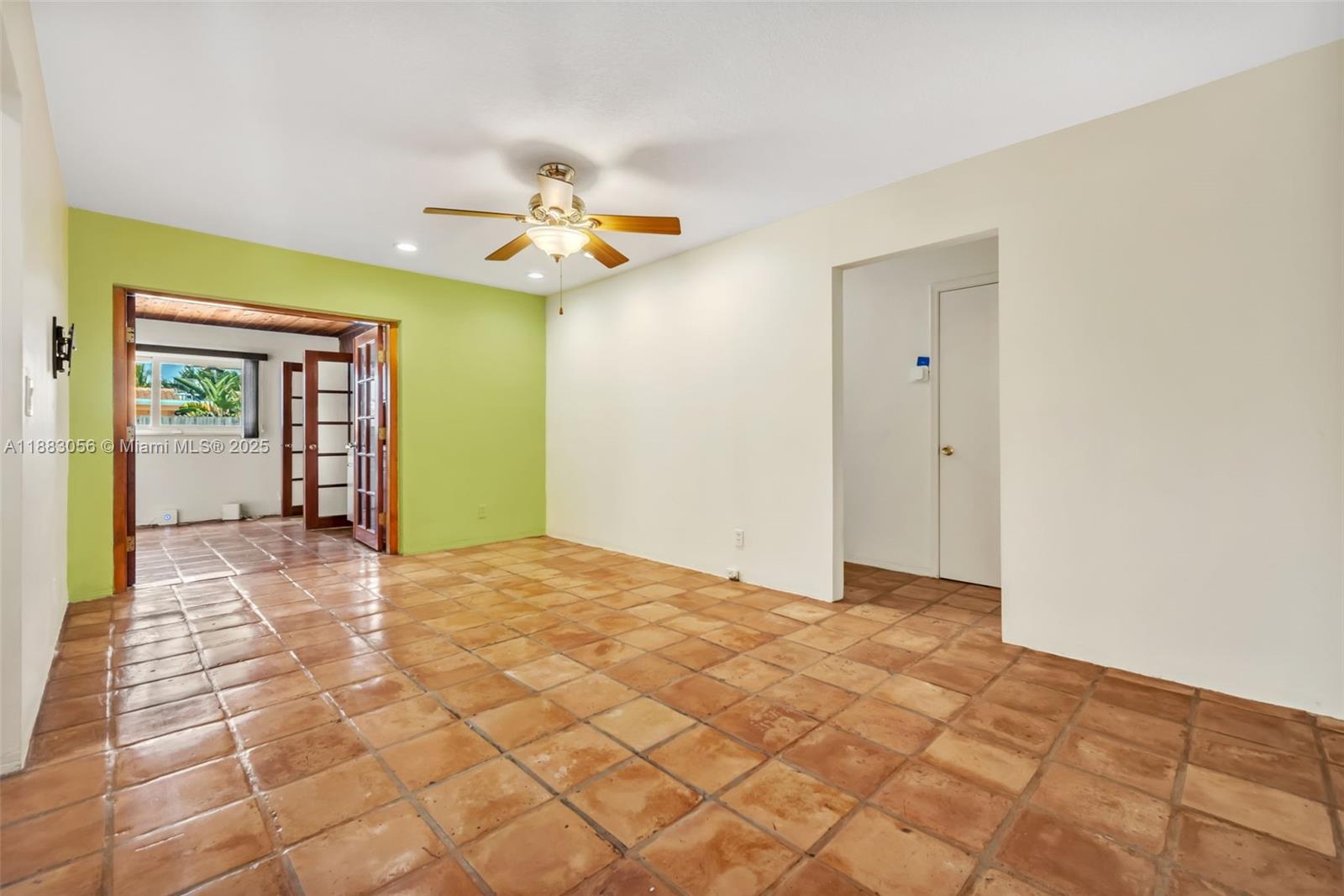 HOLLYWOOD HILLS 1965 - Residential