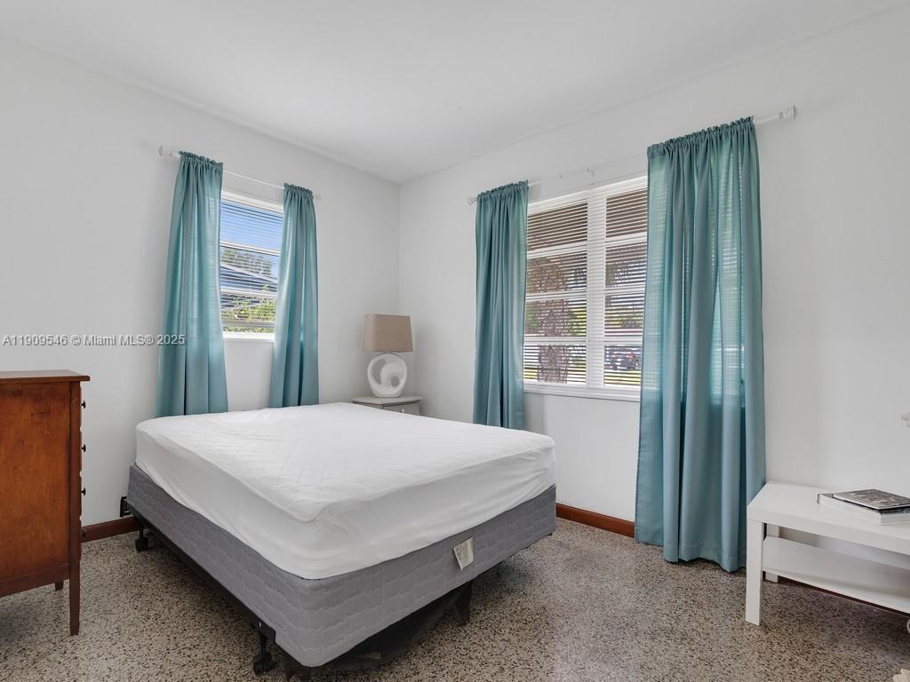 ROCKRIDGE SUB UNIT 7 - Residential Lease