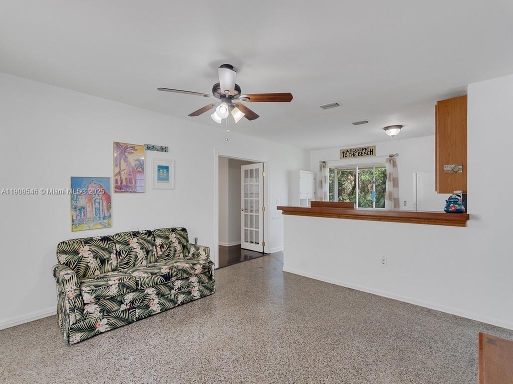 ROCKRIDGE SUB UNIT 7 - Residential Lease