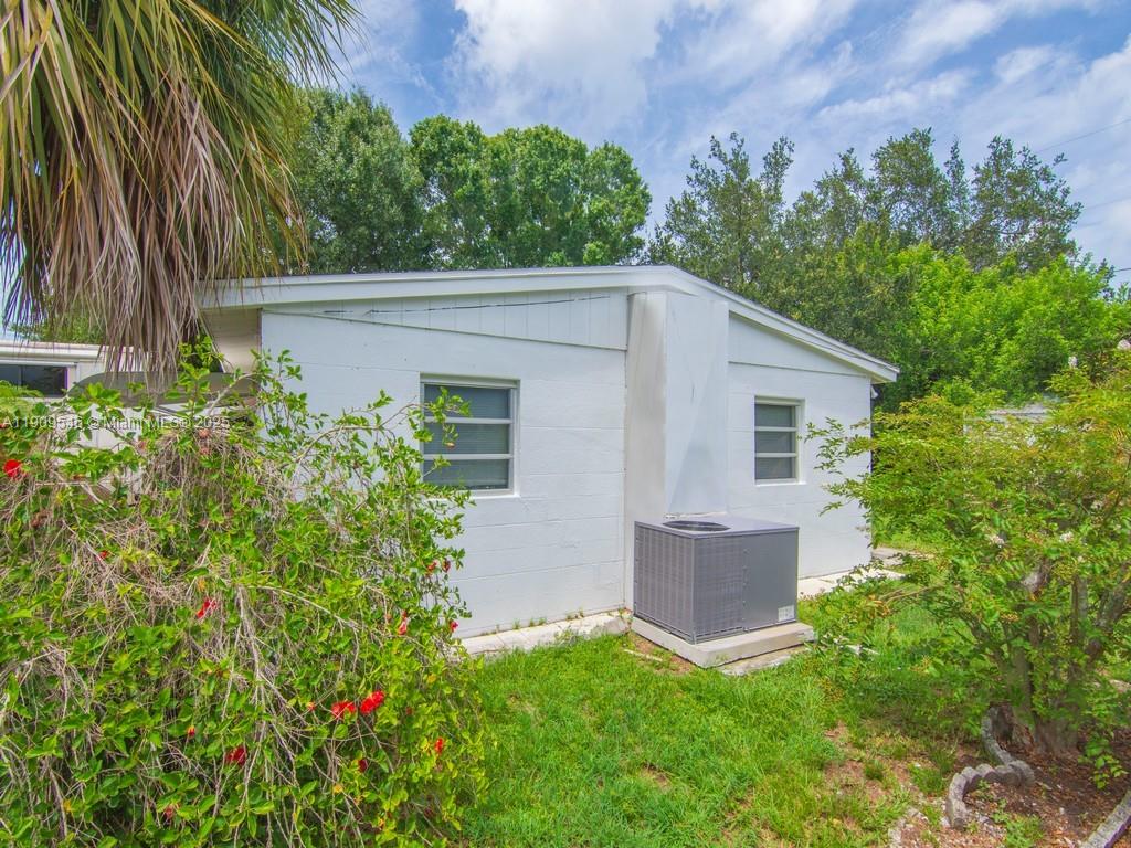 ROCKRIDGE SUB UNIT 7 - Residential Lease