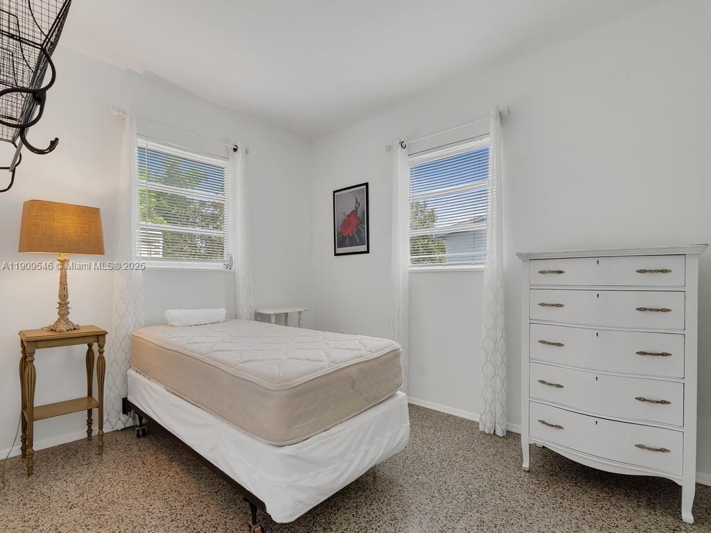 ROCKRIDGE SUB UNIT 7 - Residential Lease