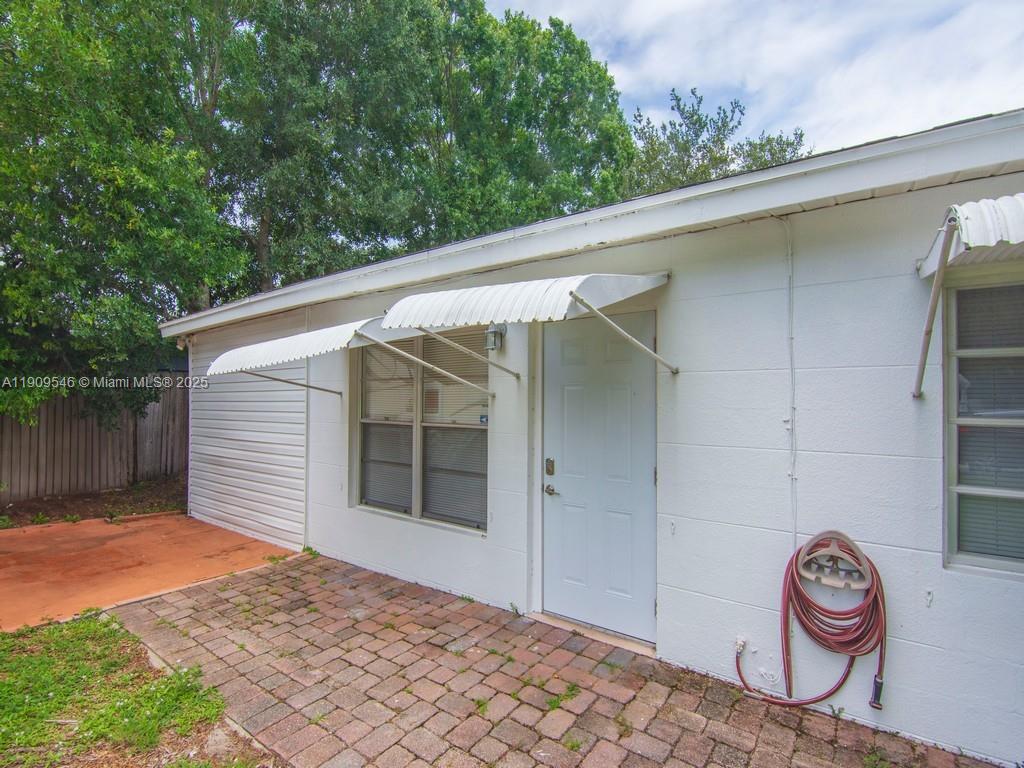 ROCKRIDGE SUB UNIT 7 - Residential Lease