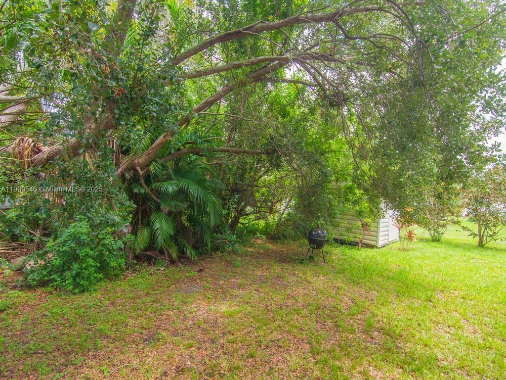 ROCKRIDGE SUB UNIT 7 - Residential Lease