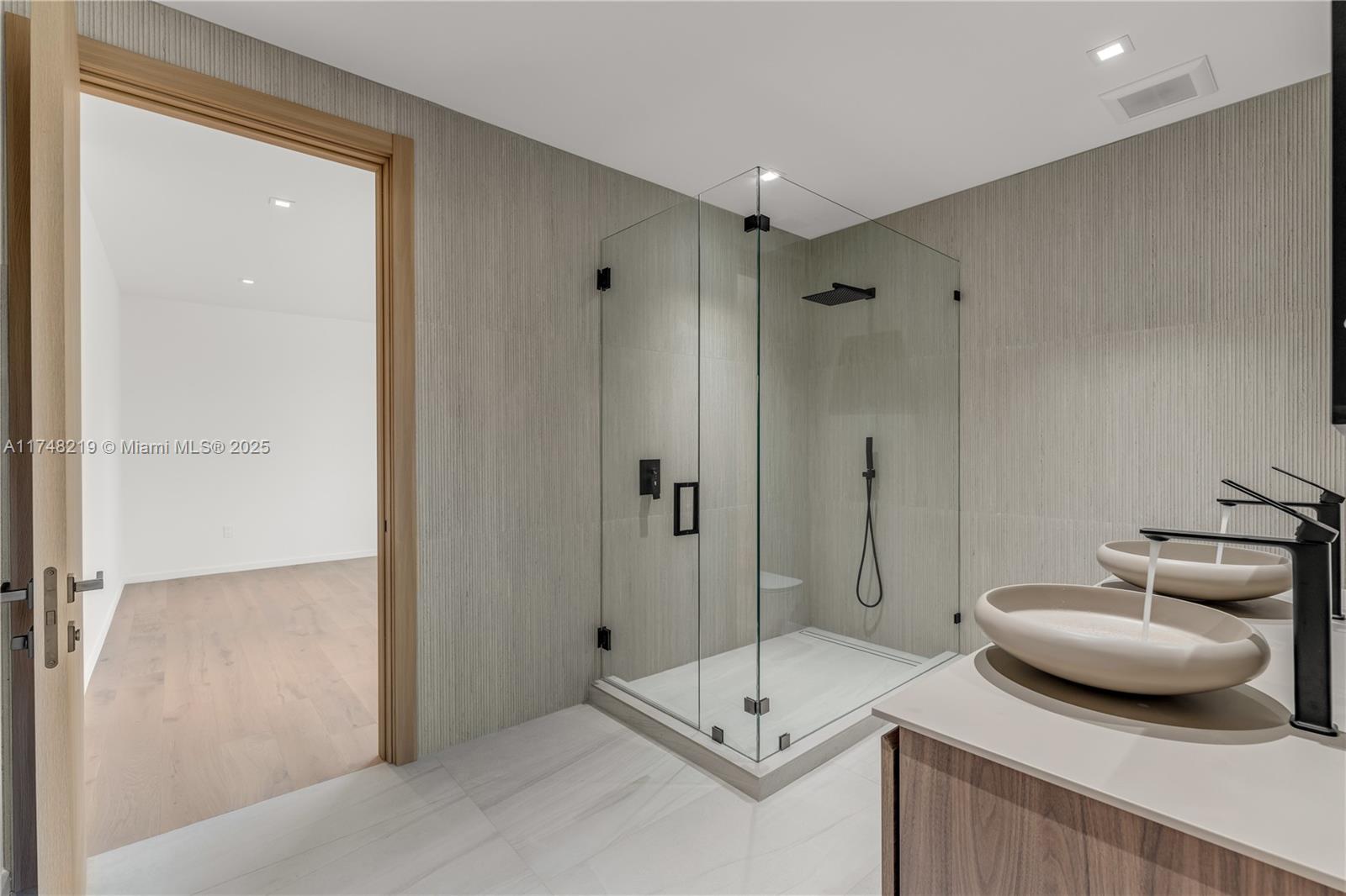 HOLLEMAN PARK - Residential