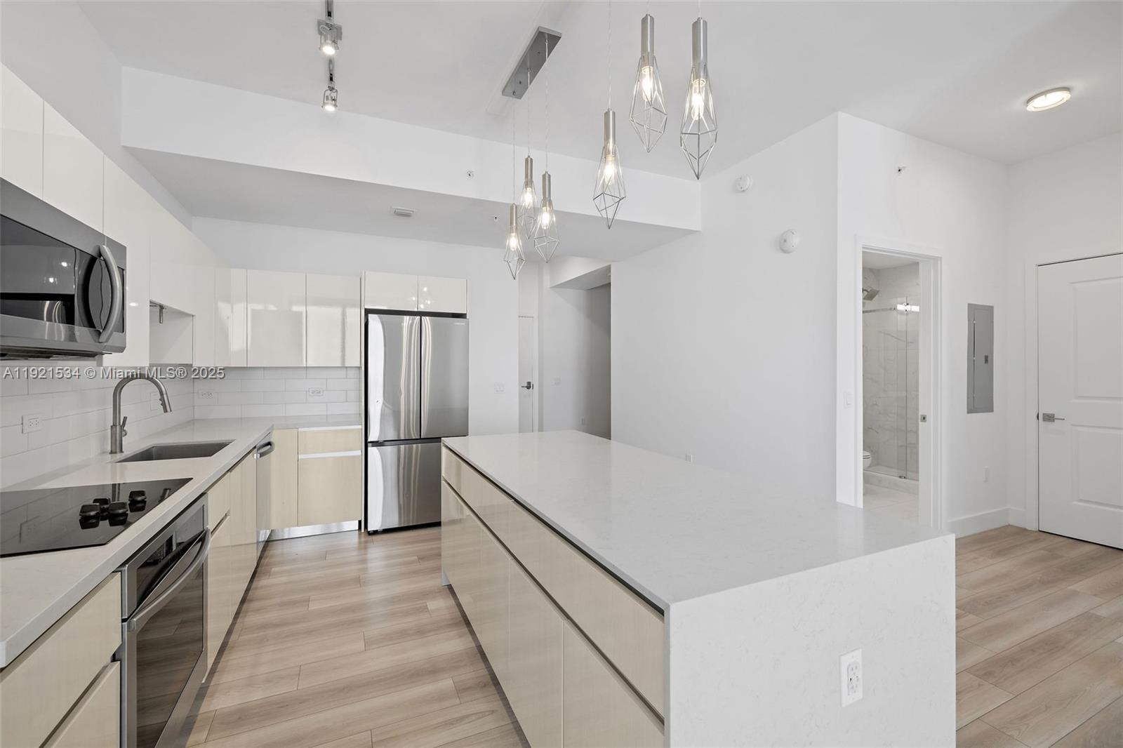 DIPLOMAT GOLF ESTATES - Residential