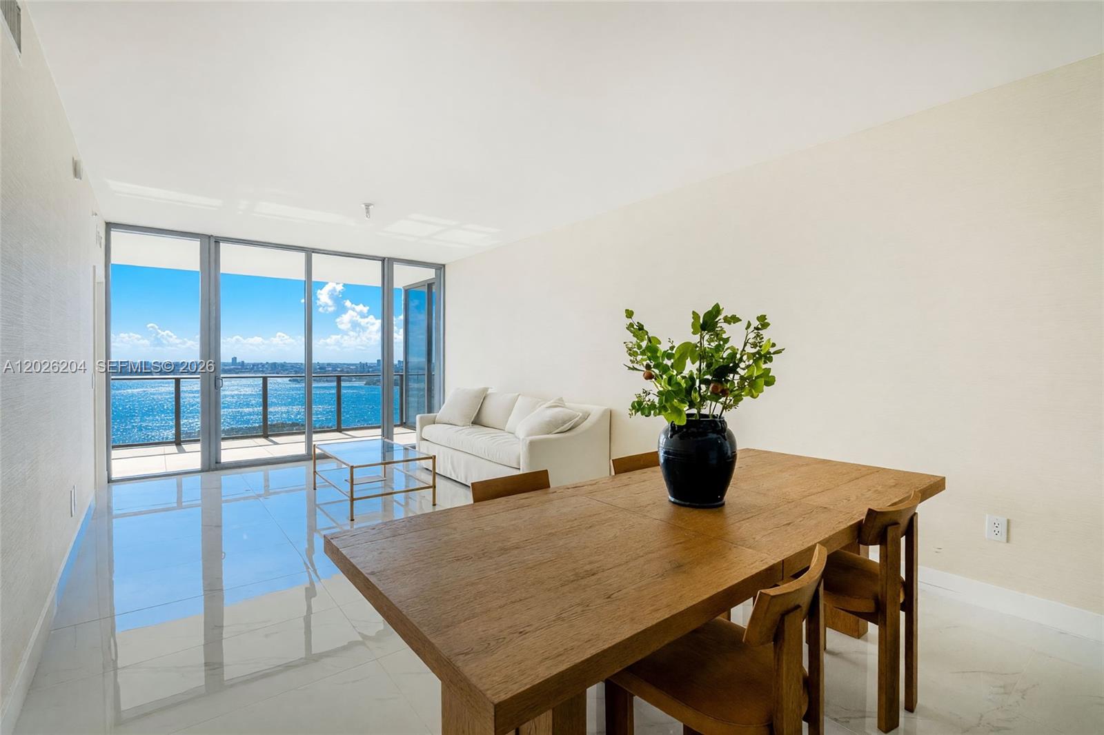 BAY BREEZE - Residential
