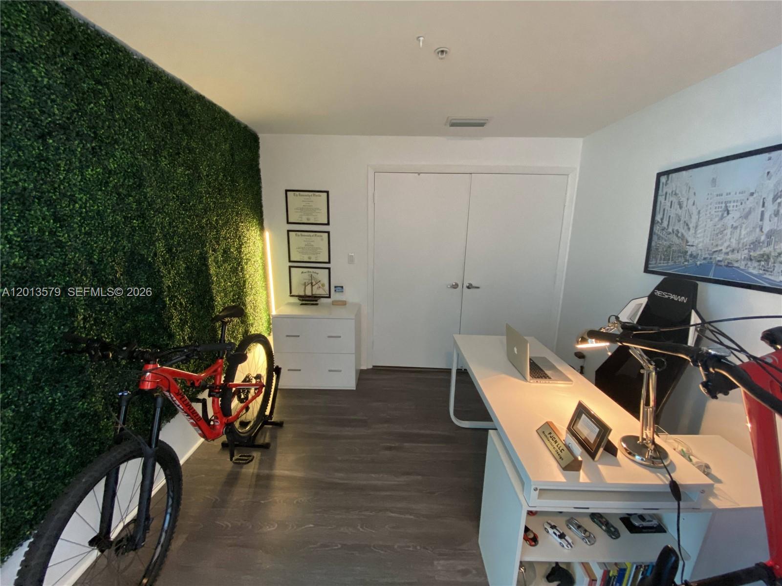 1900 N Bayshore Drive 4116