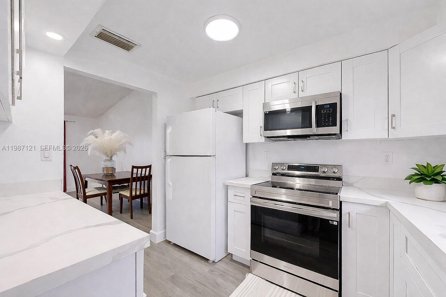 CUTLER CREEK CLUB SEC 1 - Residential Lease