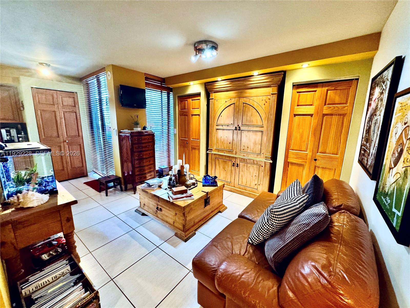 ADMIRALS PORT TOWNHOMES C - Residential