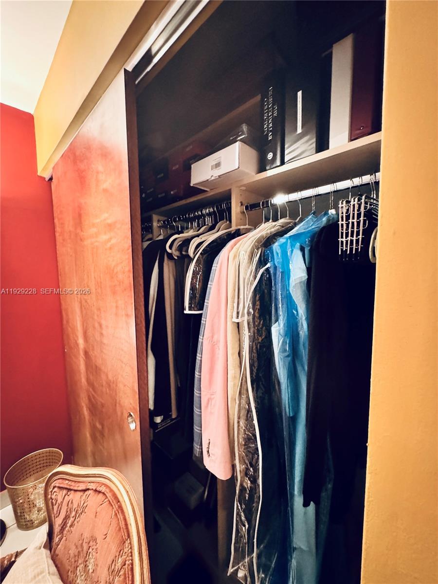 ADMIRALS PORT TOWNHOMES C - Residential