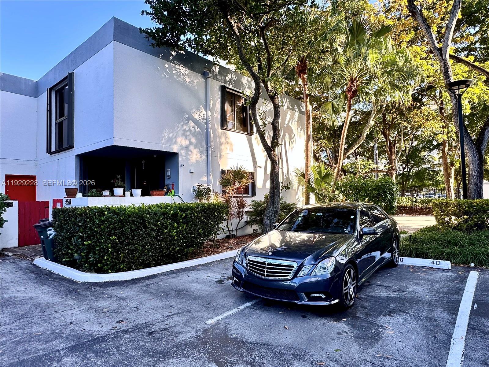 ADMIRALS PORT TOWNHOMES C - Residential